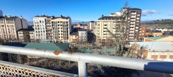 1000m² Building in Leon, Spain No. 28819 25