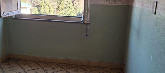 1000m² Building in Leon, Spain No. 28819 3