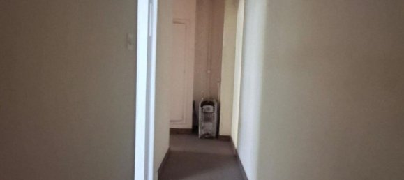 1000m² Building in Leon, Spain No. 28819 5