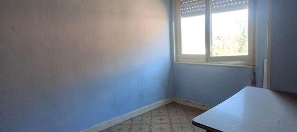 1000m² Building in Leon, Spain No. 28819 10