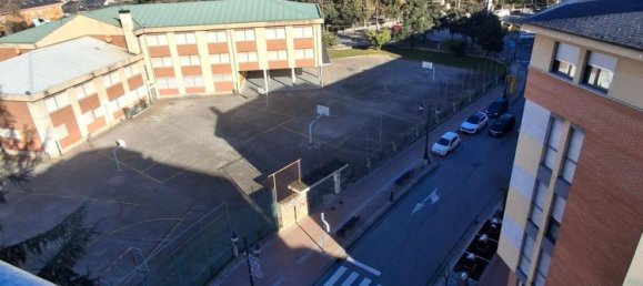 1000m² Building in Leon, Spain No. 28819 26