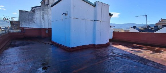 1000m² Building in Leon, Spain No. 28819 22