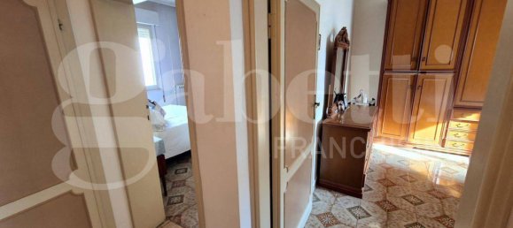 Дом с 4 спальнями в Ассизи, Италия № 126255 11