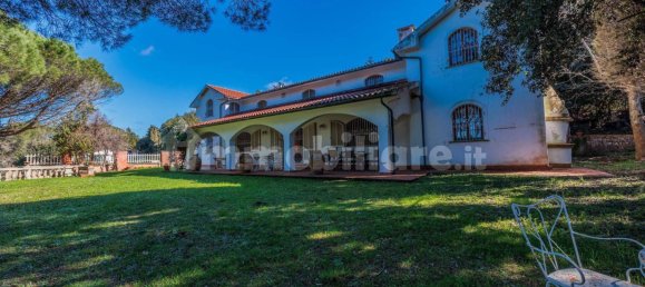 6 bedrooms Villa in Livorno, Italy No. 164001 4