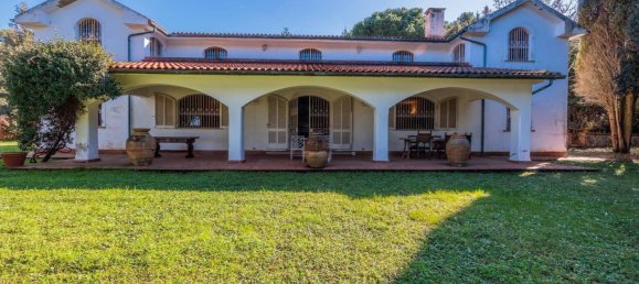 6 bedrooms Villa in Livorno, Italy No. 164001 3