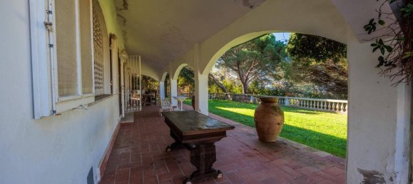 6 bedrooms Villa in Livorno, Italy No. 164001 8