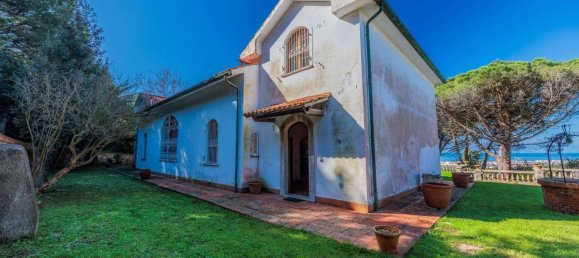 6 bedrooms Villa in Livorno, Italy No. 164001 16