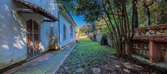 6 bedrooms Villa in Livorno, Italy No. 164001 14