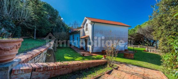 6 bedrooms Villa in Livorno, Italy No. 164001 18