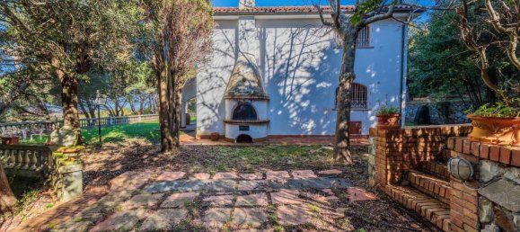 6 bedrooms Villa in Livorno, Italy No. 164001 10
