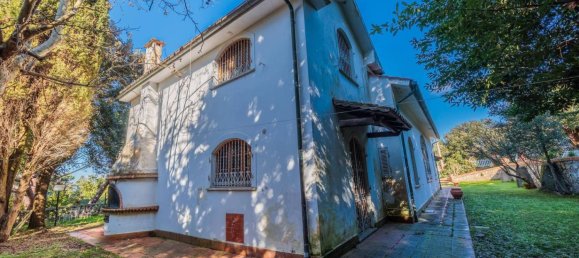 6 bedrooms Villa in Livorno, Italy No. 164001 12