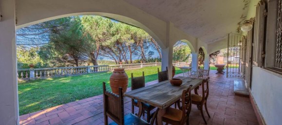 6 bedrooms Villa in Livorno, Italy No. 164001 7