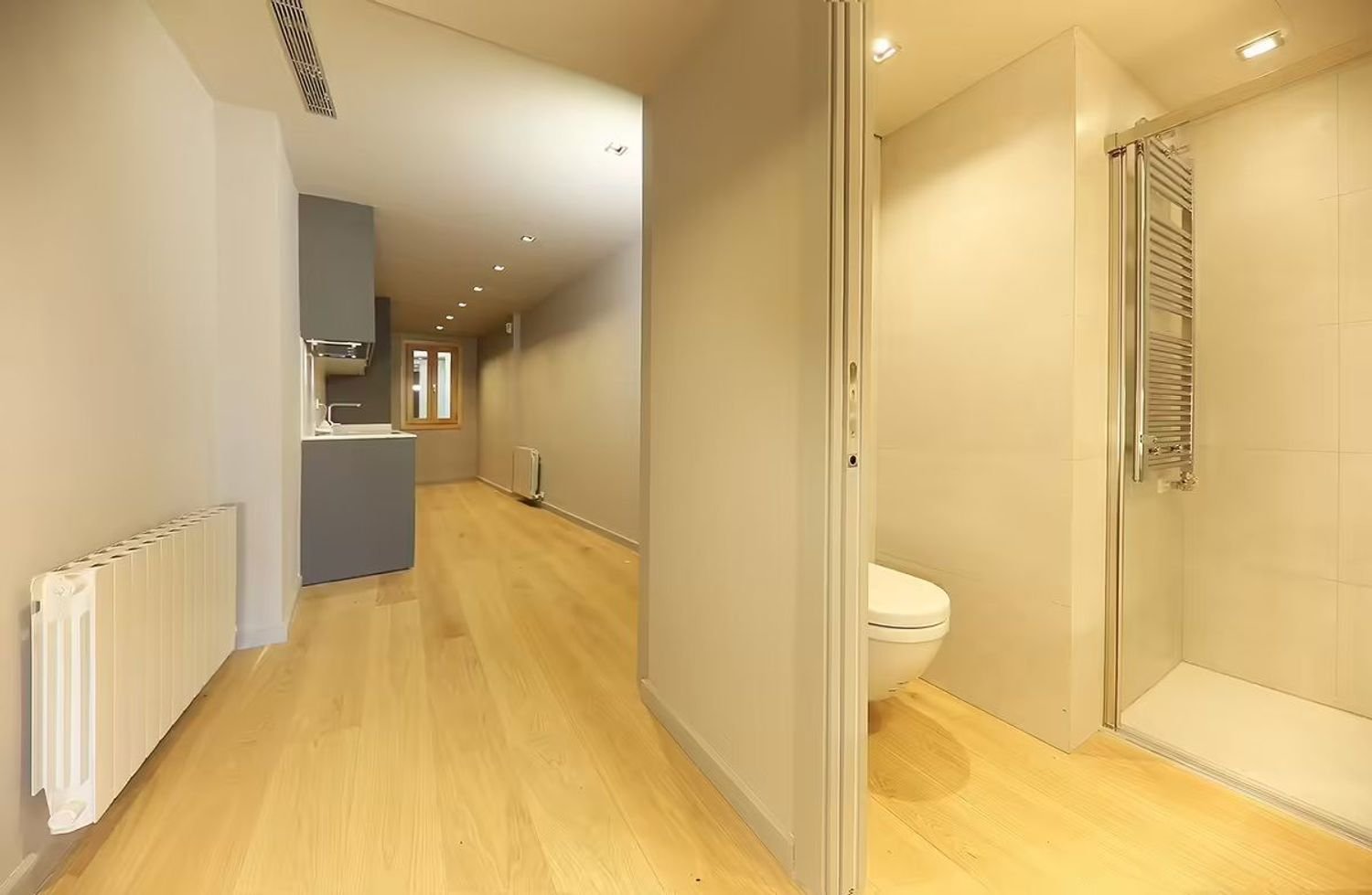 3 غرف نوم شقة في Ciutat Vella, Spain رقم 25635