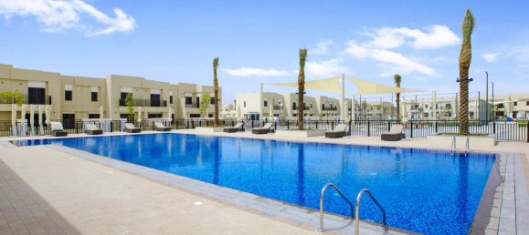 3 Schlafzimmer Stadthaus in Town Square, UAE, Nr. 110984 2