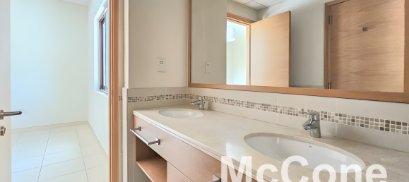 4 Schlafzimmer Villa in Reem, UAE, Nr. 34372 10