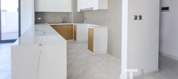 4 bedrooms Townhouse in Dubai Land, UAE No. 28596 4