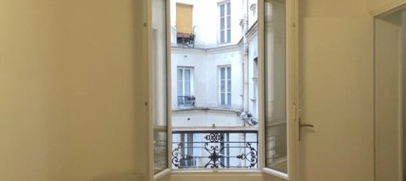 2 bedrooms Apartment in Paris, France No. 149282 5