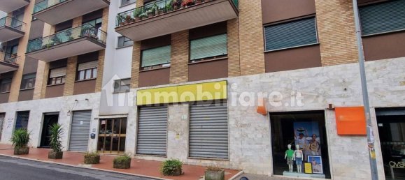 144m² Commercial property in Ferentino, Italy No. 319533 6