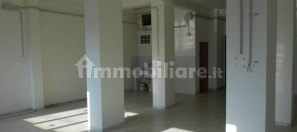 144m² Commercial property in Ferentino, Italy No. 319533 2