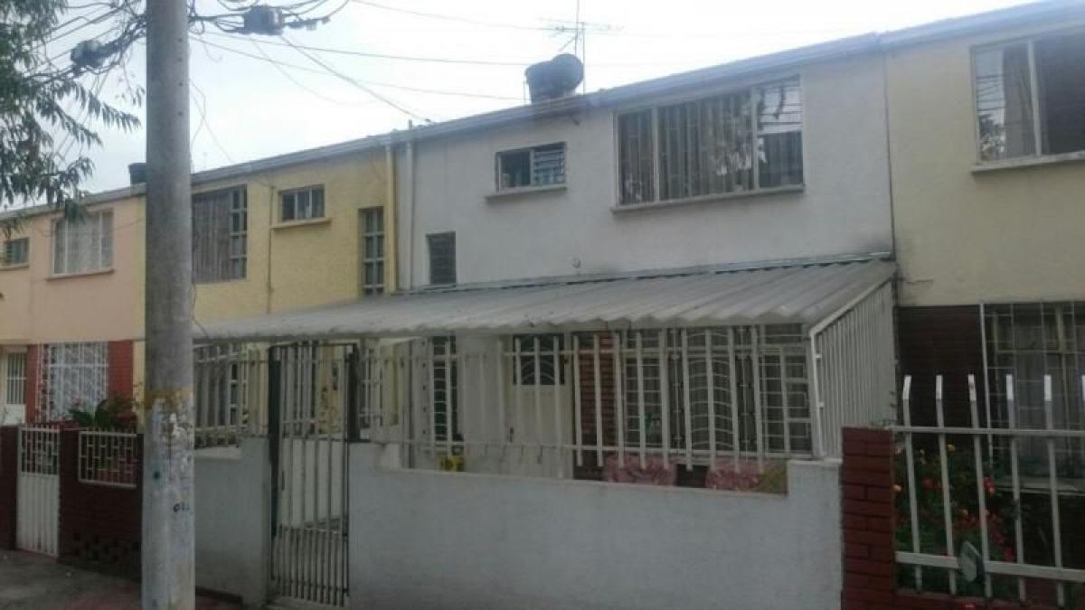 Дом с 4 спальнями в Богота, Колумбия № 10715