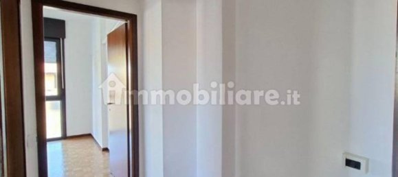 Apartamento de 2 dormitorios en Veniano, Italy No. 235871 18