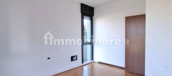 Apartamento de 2 dormitorios en Veniano, Italy No. 235871 34