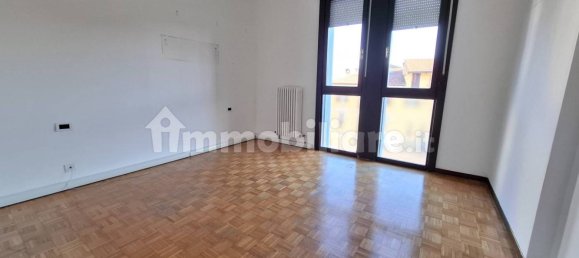 Apartamento de 2 dormitorios en Veniano, Italy No. 235871 24