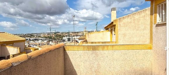 3 bedrooms Townhouse in Alicante, Spain No. 186471 3