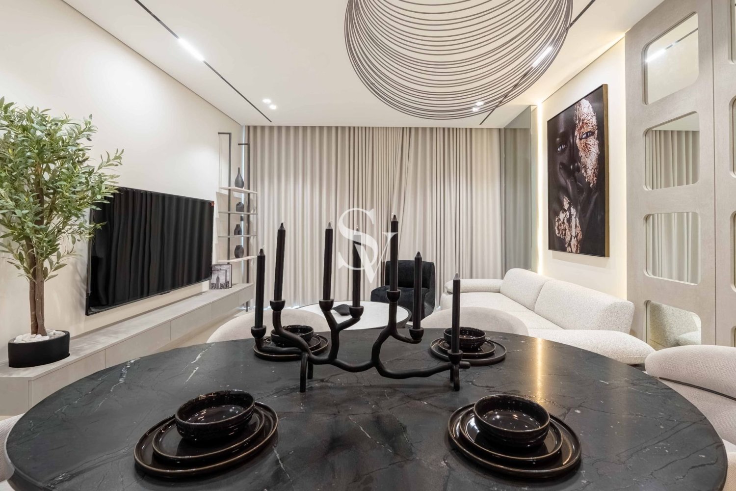 Apartamento T2 em Majan, UAE N.º 200970