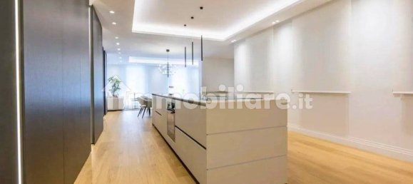 3 bedrooms Apartment in Milan, Italy No. 316920 3