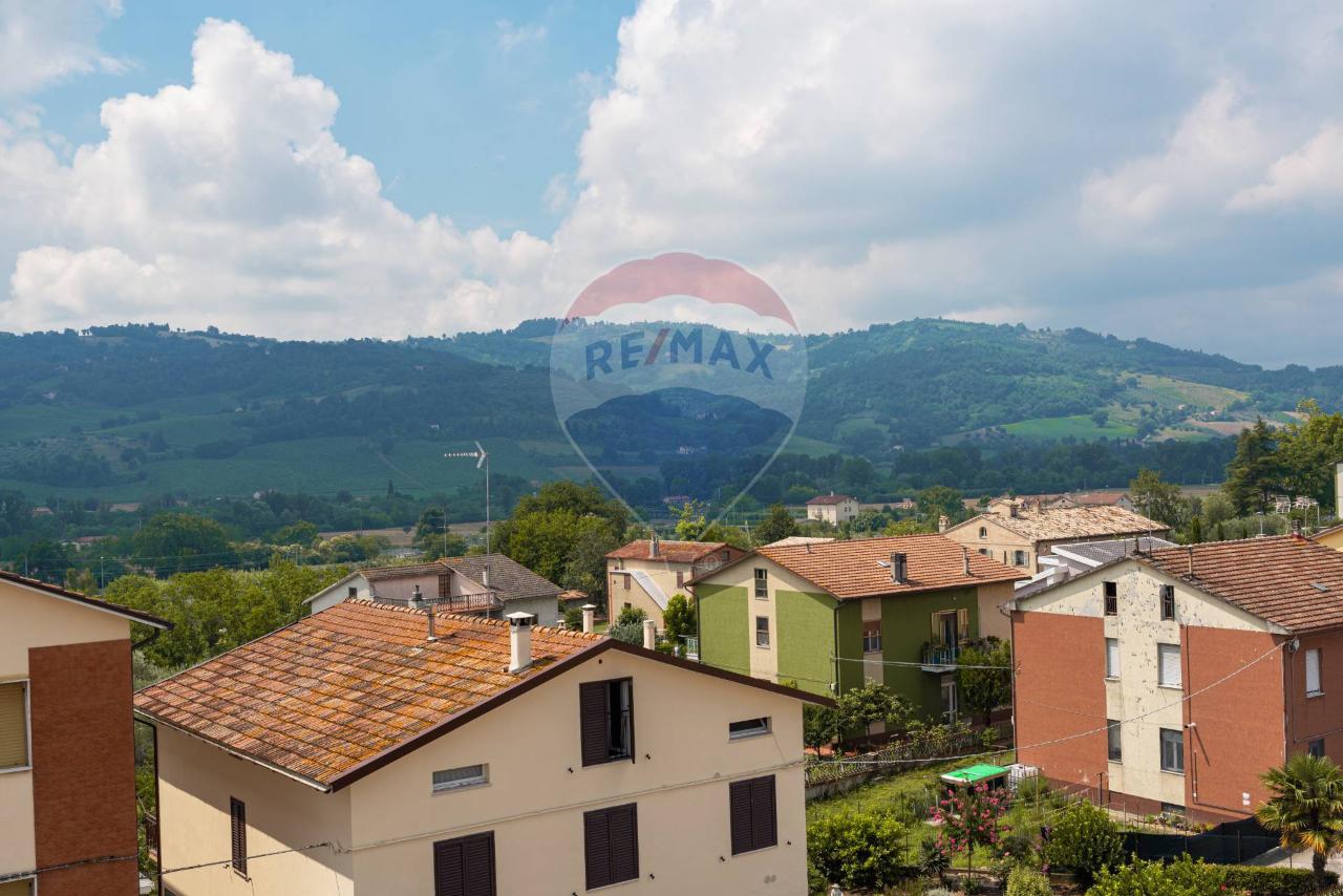 5 rooms Apartment in Maiolati Spontini, Italy No. 7440