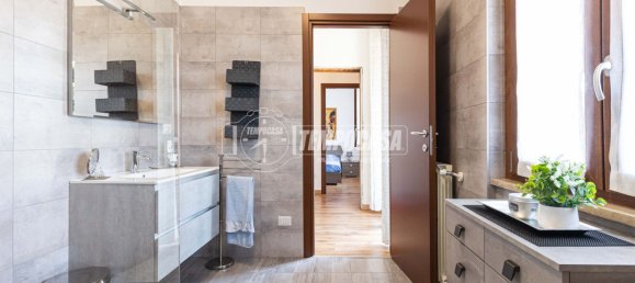 3-Zimmer Haus in Mariano Comense, Italy, Nr. 361479 7