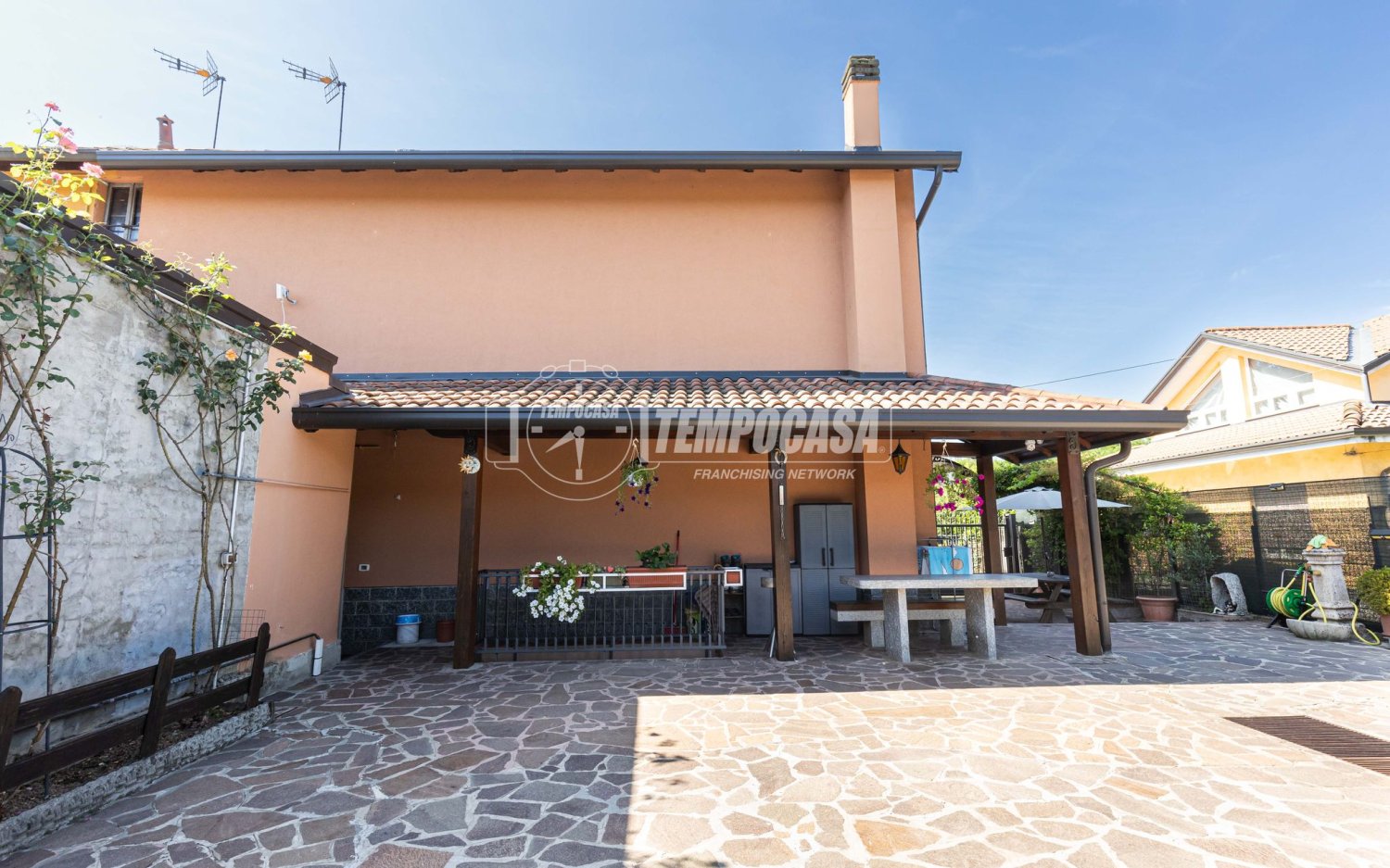 3-Zimmer Haus in Mariano Comense, Italy, Nr. 361479