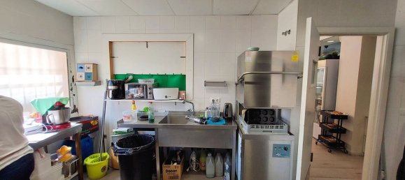 400m² Commercial property in Fuengirola, Spain No. 77120 24