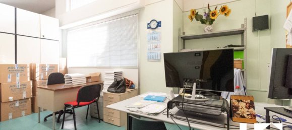 Коммерческая недвижимость с 2 комнатами в Брешиа, Италия № 52584 10