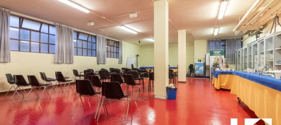 Коммерческая недвижимость с 2 комнатами в Брешиа, Италия № 52584 4