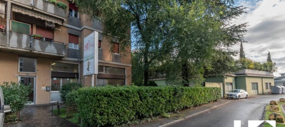 Коммерческая недвижимость с 2 комнатами в Брешиа, Италия № 52584 29