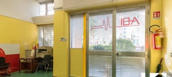 Коммерческая недвижимость с 2 комнатами в Брешиа, Италия № 52584 14