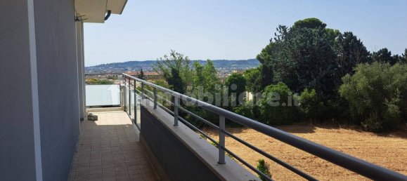 Квартира с 3 спальнями в Пескара, Италия № 342143 27