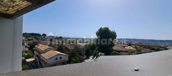 Квартира с 3 спальнями в Пескара, Италия № 342143 20