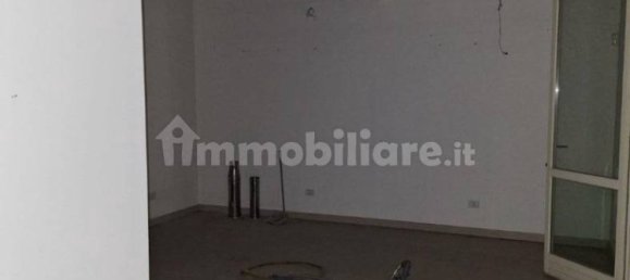 Oficina de 4 habitaciónes en Rezzato, Italy No. 6635 9