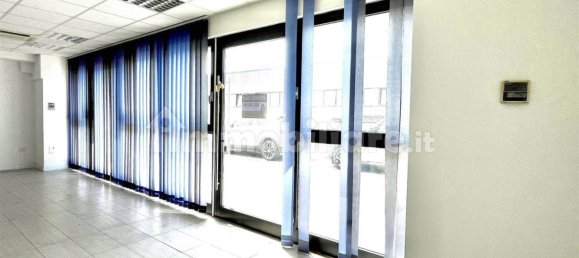 2-salle Propriété commerciale à Perugia, Italy No. 279881 21