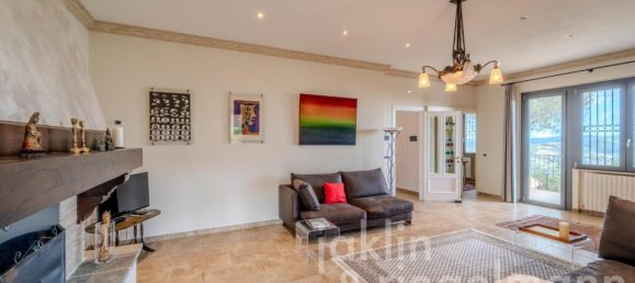 Villa de 5 dormitorios en Passignano sul Trasimeno, Italy No. 381074 45