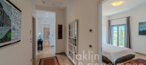 Villa de 5 dormitorios en Passignano sul Trasimeno, Italy No. 381074 50