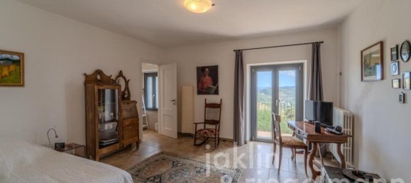 5 bedrooms Villa in Passignano sul Trasimeno, Italy No. 381074 6