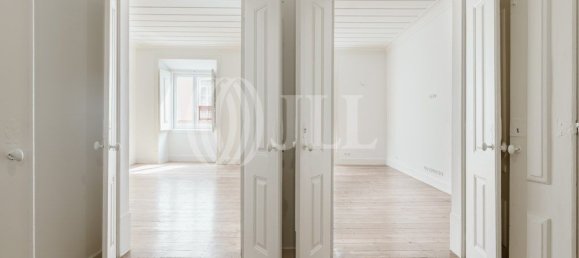 3 bedrooms Apartment in Lisbon, Portugal No. 136098 21