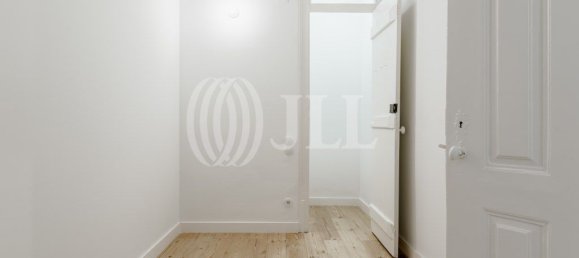3 bedrooms Apartment in Lisbon, Portugal No. 136098 20