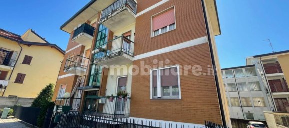 2 chambres Appartement à Cuggiono, Italy No. 333435 4