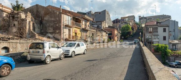 Здание с 5 комнатами в Рандаццо, Италия № 156870 48