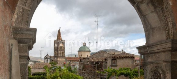 Здание с 5 комнатами в Рандаццо, Италия № 156870 31